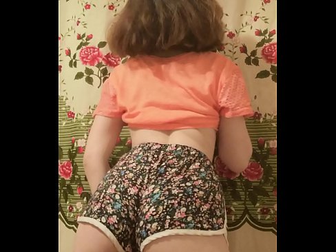 ❤️ Sexet ung babe laver en striptease ved at filme sine shorts på kamera ☑ Sluts at da.vegasservice.ru ☑