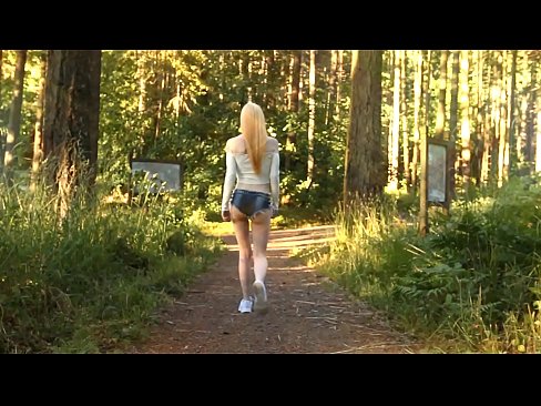 ❤️ Smuk kvinde bevæger sig langsomt, ikke nøgen video ☑ Sluts at da.vegasservice.ru ☑